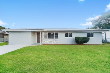 19 Kingsman Cir Fort Myers, FL 33905